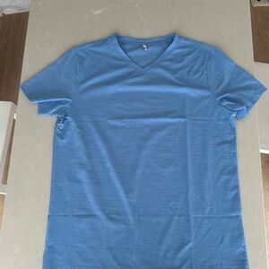 COOFANDY blue v-neck T-shirt!